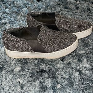 Vince Warren size 8 charcoal flannel platform